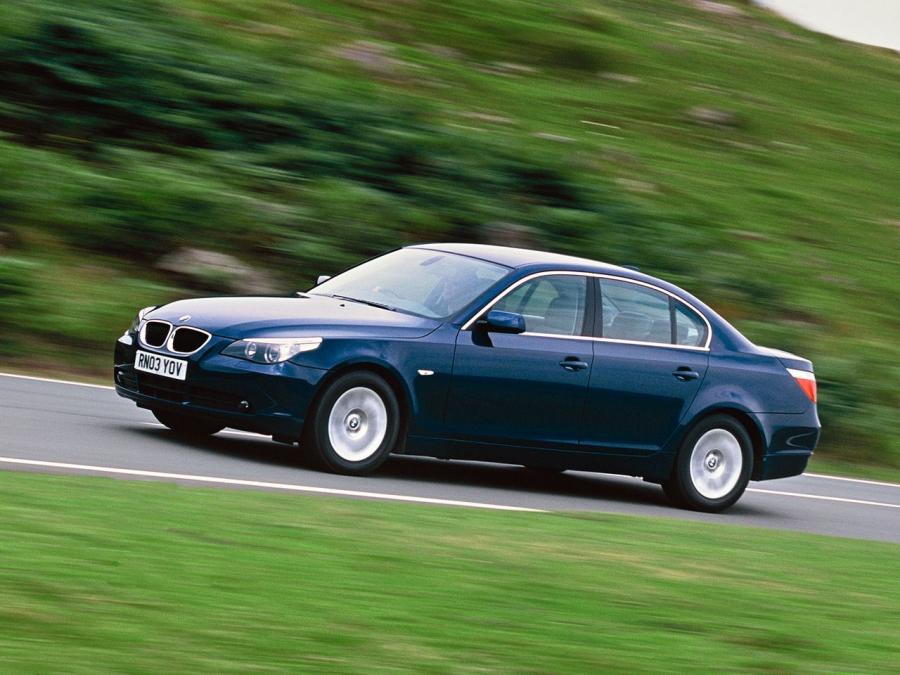  BMW 520i Sedan 2003 года  (UK) (фото 11 из 12)